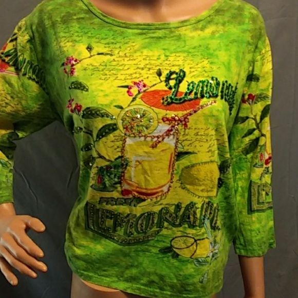 Take Two Cropped Novelty Top-SIZE: MED. 💥PURCHASE ENTIRE CLOSET FOR $200!💥 - Picture 1 of 2